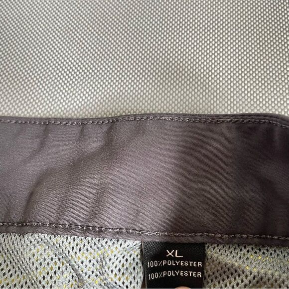 VICTORINOX Gray Yellow Striped Swim Board Shorts Men’s Size XL - Picture 5 of 12